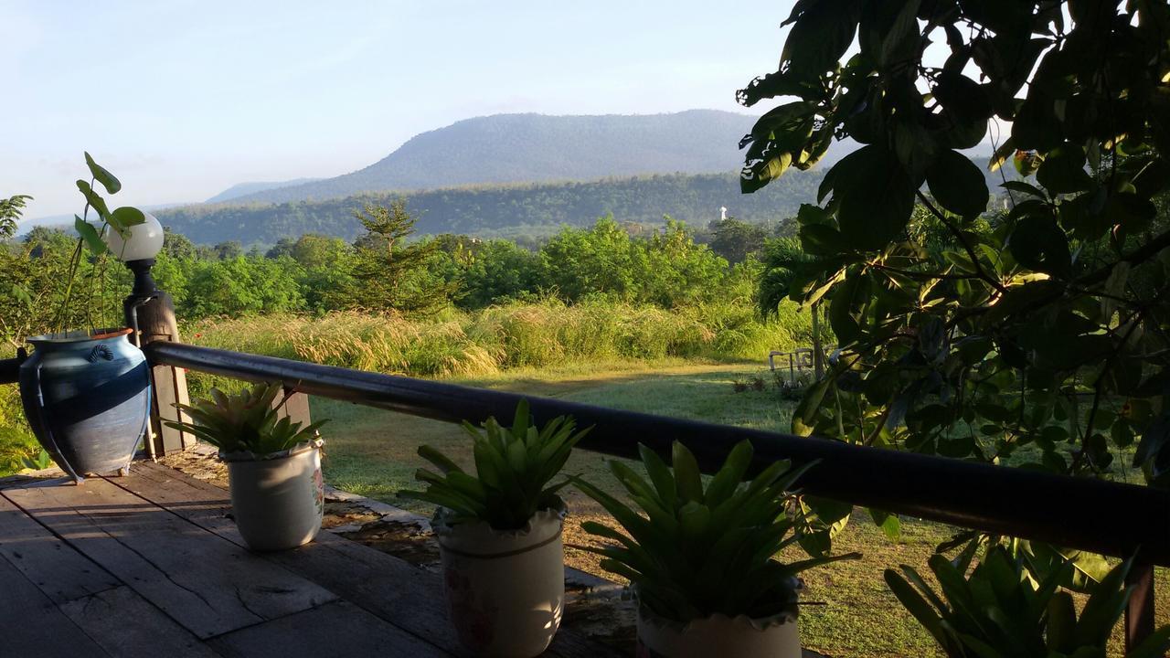 Baan Vallada Hotel Nakhon Ratchasima Luaran gambar